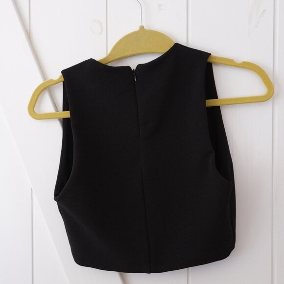 Zara ribbed sleeveless crop top with V hem - Medium - Picture 4 of 4